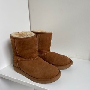 UGGs - Classic Short II